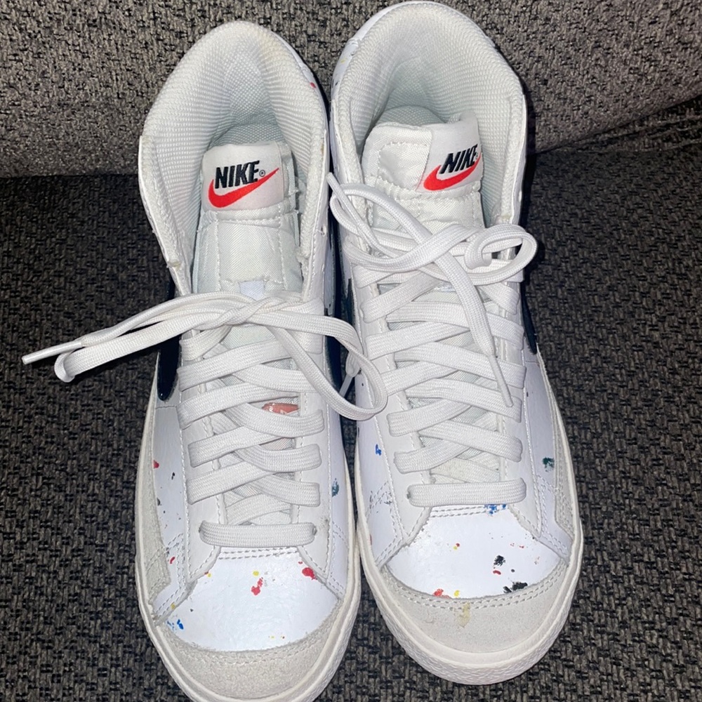Nike blazers size 5Y multicolor